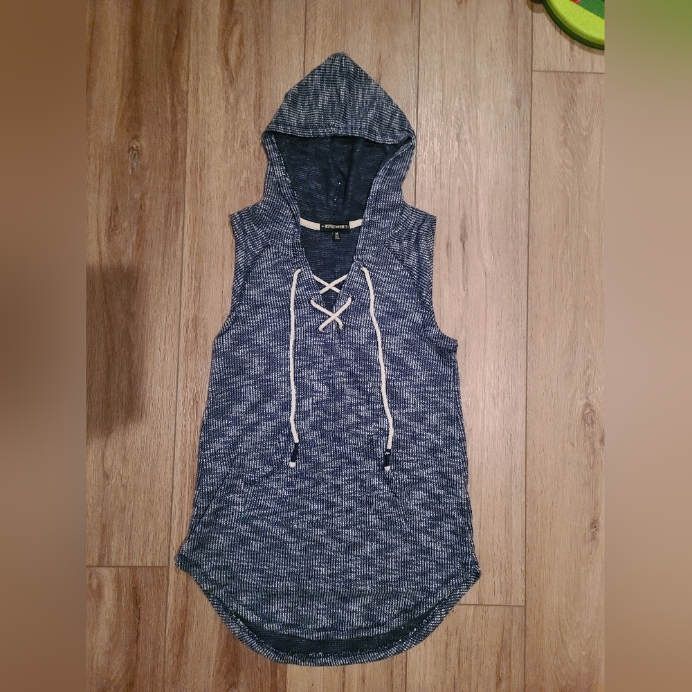 SOLD LOCALLY Inspired Hearts Heathered Sleeveless Hoodie, Size M